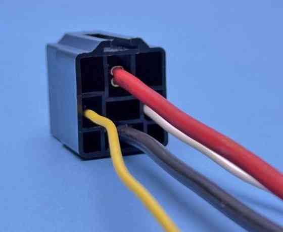 Разъем реле 70А пластиковый 4-контактный с проводом, разъем реле стартера ВАЗ 1118 -2170 (пр-во Украина) Харьков