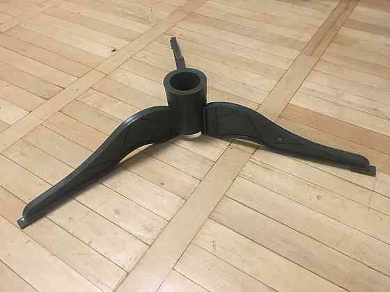 Подставка под елку на высоту мах 1,8-1,9 м., темно-зеленая (хаки), диам 5 см тренога для елки из полипропилена Киев