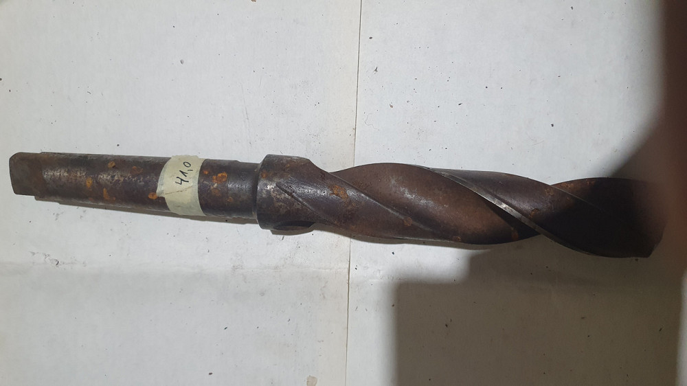 Сверло с коническим хвостовиком 41.0 мм. Р6М5. СССР. Харьков - изображение 1