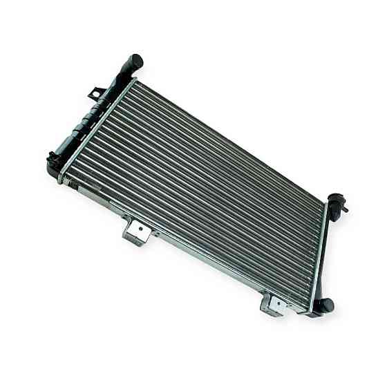 Радиатор охлаждения двигателя 21214 инжектор Мукачево