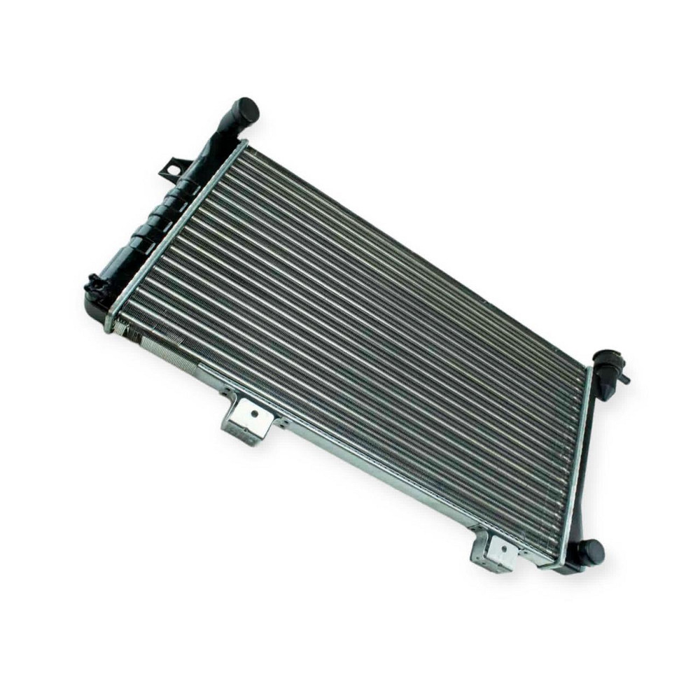 Радіатор охолодження двигуна 21214 інжектор Мукачево - фото 1