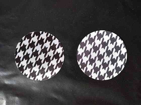 Наклейки на бюст 6 см чорно-білий Київ