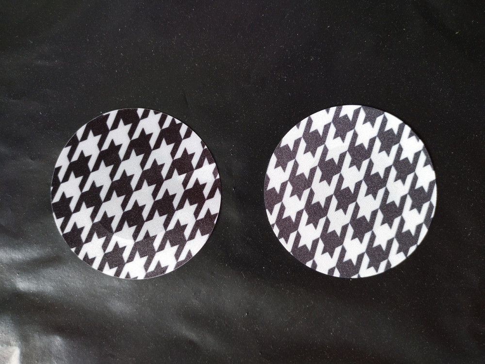 Наклейки на бюст 6 см чорно-білий Київ - фото 1