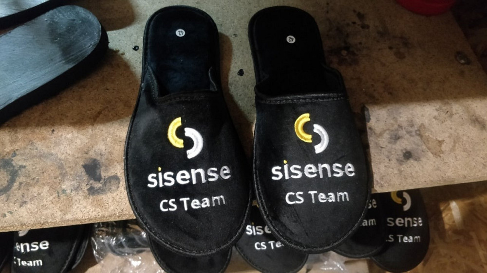 Брендовані тапочки під замовлення, Виготовлення тапочок з логотипом, нанесення логотипу Джинс Одеса - фото 11