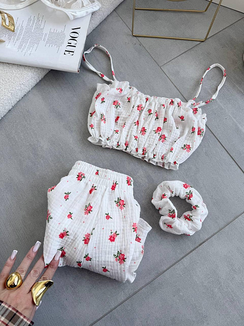 Женская нежная принтованная пижама: топ и шорты + резинка для волос натуральный муслин Молочный 2 Одесса - изображение 8