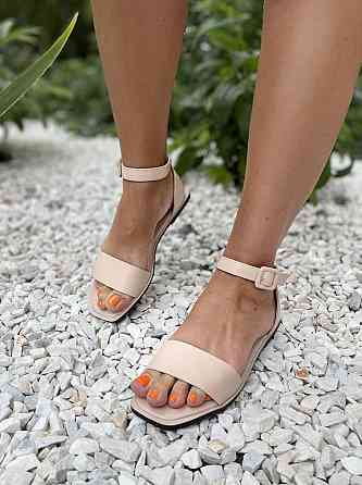 Loretta Бежеві босоніжки літні жіночі на низькому ходу з еко-шкіри LORETTA Z118-3 р. 36-41 Коломыя