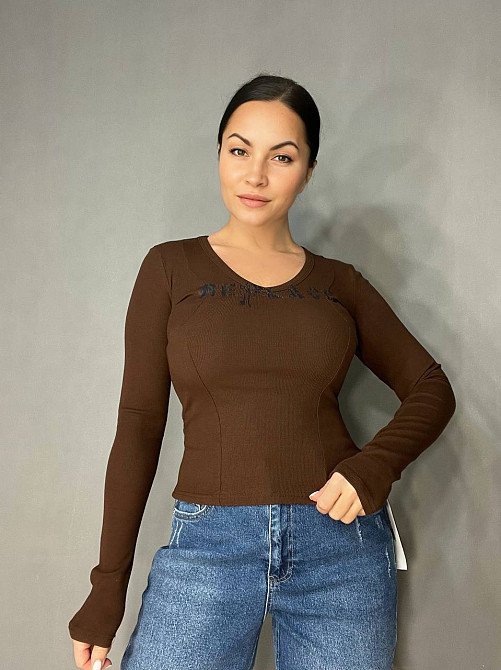 Лонгслів жіночий A-N 25079 рубчик реглан v-виріз з написом принт корсетні шви one size, коричневий, one size Київ - фото 7