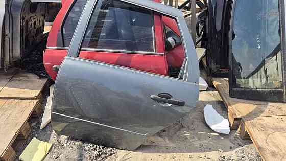 Задня ліва дверка Калина хечбек Київ