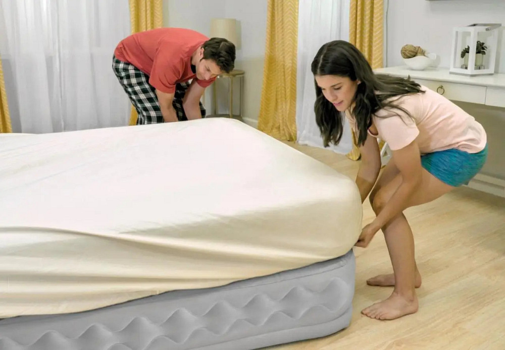 Двуспальная надувная кровать Intex с электронасосом 203 х 152 х 51 см Киев - изображение 7