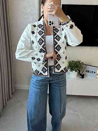 Жіночий стильний вишитий піджак без застібки Одеса
