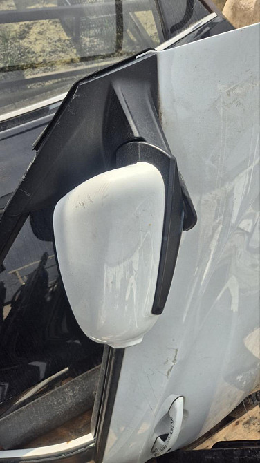 Праве дзеркало Хюндай Кона Київ - фото 1