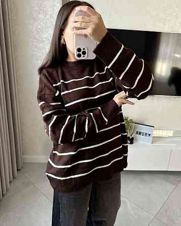 Жіночий затишний оверсайз светр у смужку машинне в'язання Шоколад Одеса