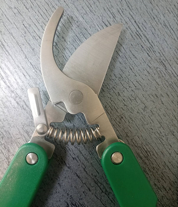 Секатор багатофункційний 7в1 складаний з чохлом "Flo" Київ - фото 2