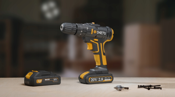 Акумуляторний шурупокрут Majster Polska 20V + 2 батареї 2,8А·год (Польща) Київ
