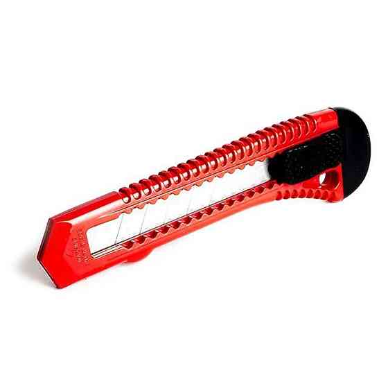 Нож прорезной с отломным лезвием 18 мм. Мукачево