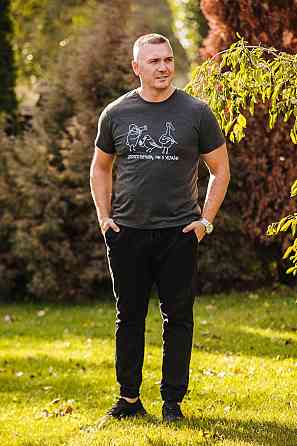 Футболка з вишивкою "Доброго вічора мі з Україні", для дітей і дорослих топ чорна Крохатушка одяг Київ