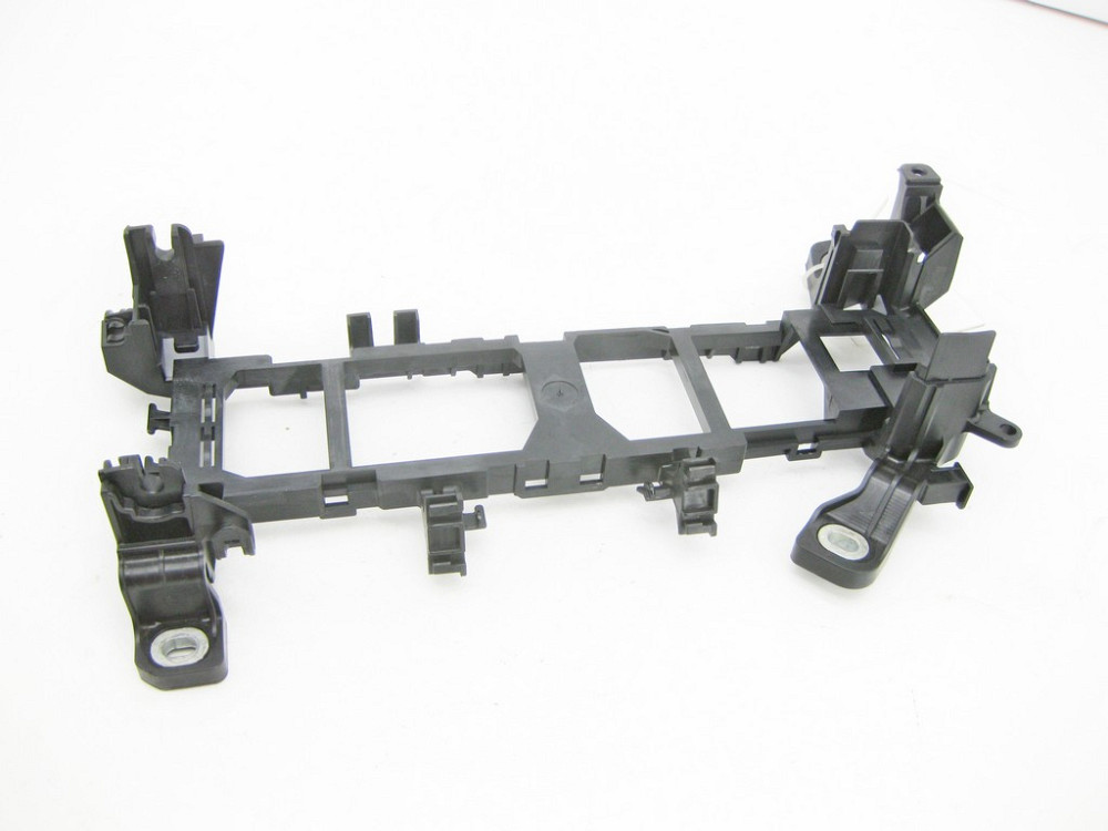 Mercedes-Benz  A2465400240 Кронштейн блоку реле та запобіжників у ногах переднього пасажира CLA Shooting Brake X117 CLA C117 GLA X156 Одесса - изображение 4