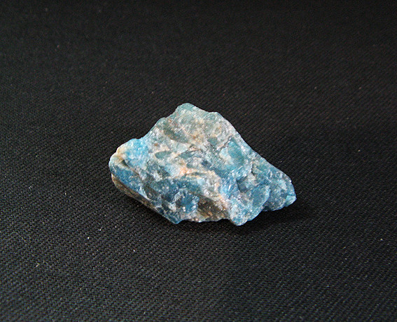 Мінерал камінь апатит Київ - фото 1