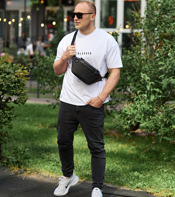 Стильна чоловіча бананка з натуральної гладкої шкіри 22х27х8, рюкзак нагрудний з принтом NM-58744 чорний Київ - фото 10