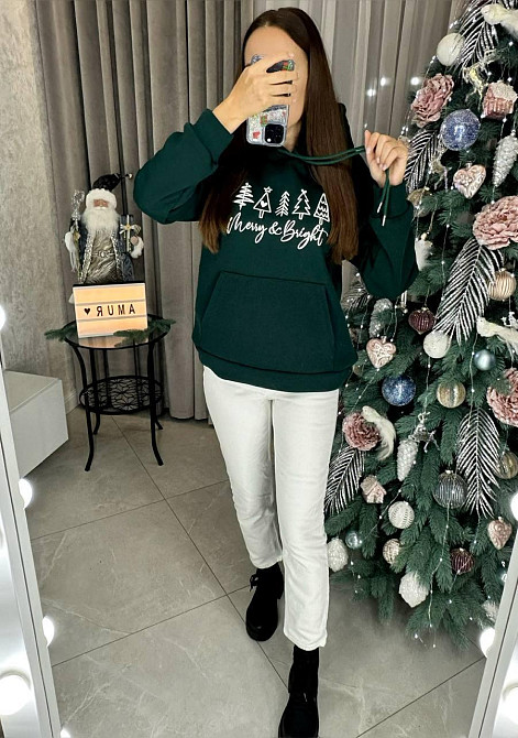 Женское уютное оверсайз худи с новогодним принтом трехнитка на флисе Изумрудный, 42/46 Одесса - изображение 4