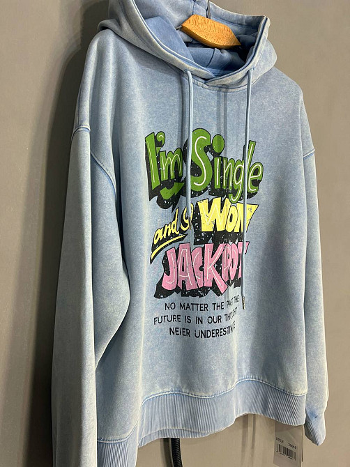Худи женский A-N 25040 удлиненный оверсайз с капюшоном вареный дай цветная надпись впереди one size, голубой, one size Киев - изображение 2