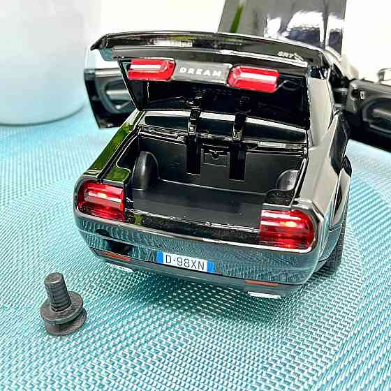 Машинка металева Авто Експерт Chevrolet Camaro 1:24 відчиняються двері капот багажник світло/звук Чорна (GT-12099) Чернігів