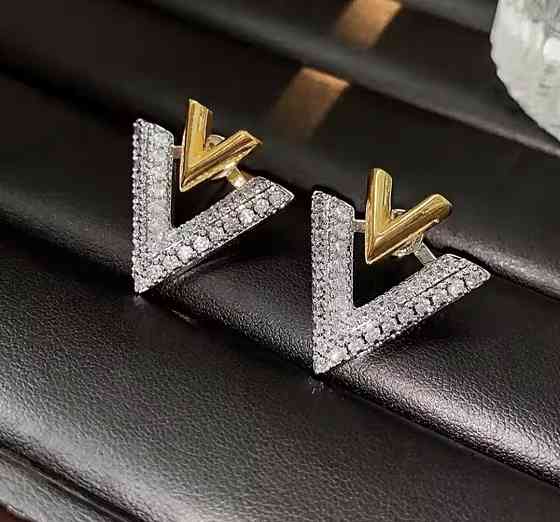 Сережки-гвоздики 