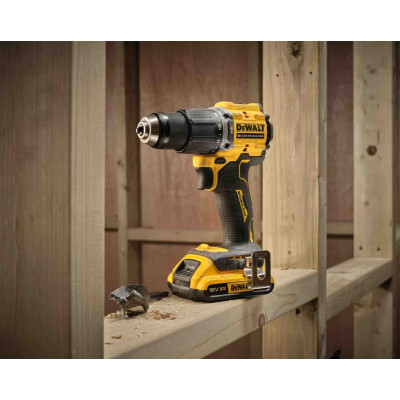 Шуруповерт DeWALT XR Li-Ion 18V 2x2Ah, 74 Нм, 0-450/0-1650 об/хв, 1.17 кг, TSTAK (DCD799D2T) Вінниця - фото 4