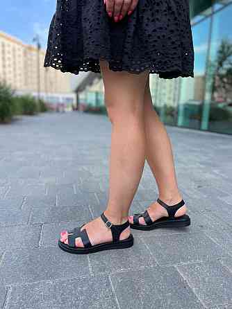 Mermaid Босоніжки жіночі чорні літні Mermaid 514 натуральна шкіра / Стильні босоніжки на низькі Коломыя