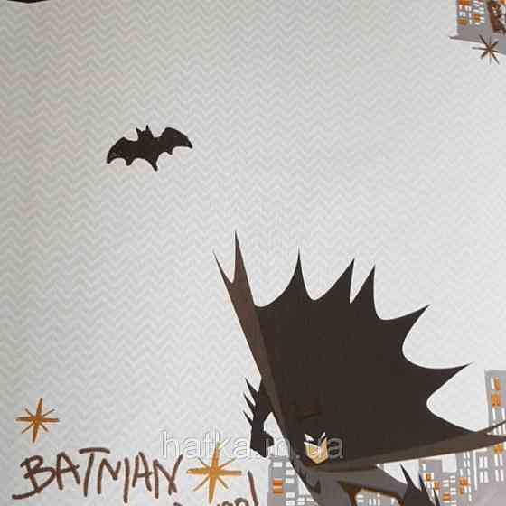 Шпалери вінілові на флізеліні AdaWall Ada Kids метрові дитячі бетмен написи чорний сірий на бежевому Київ