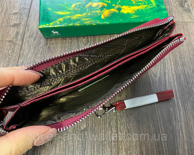 Жіночий шкіряний гаманець клатч червоного кольору на магнітах і блискавці Marco Coverna MC 6052-2 Бордовий Київ - фото 3