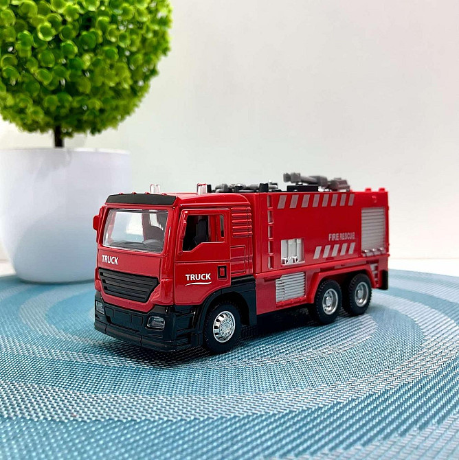 Набір Пожежний автомийка металопластикова машинка підсвічування парогенератор звуки рухомі елементи мікрофон Червоний (CLM 886) Чернигов - изображение 3