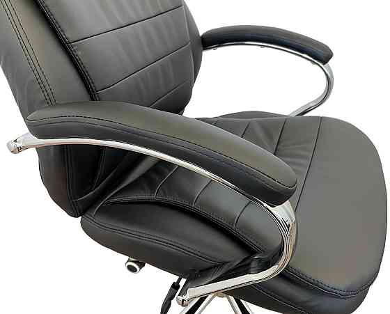 Офисное кресло руководителя Tehforward Valensia хром Anyfix Черный Киев