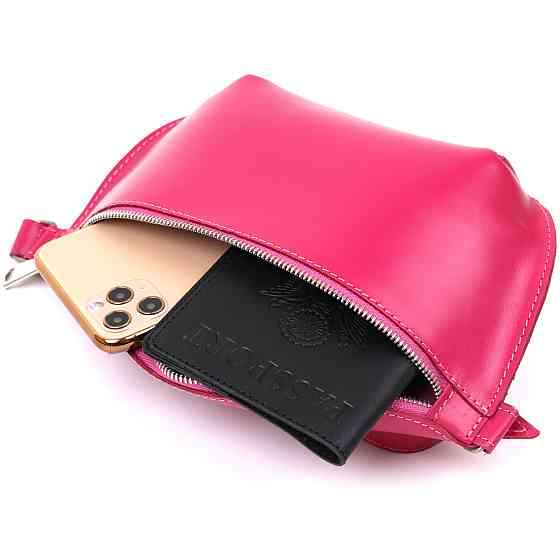 Модная женская бананка из натуральной кожи Shvigel 16392 Малиновый Киев