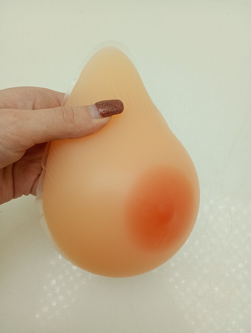 Реалістичні силіконові груди IVITA розмір M / B / 32C / 34B / 36A 16.5*11.5*4 см Луцьк - фото 5
