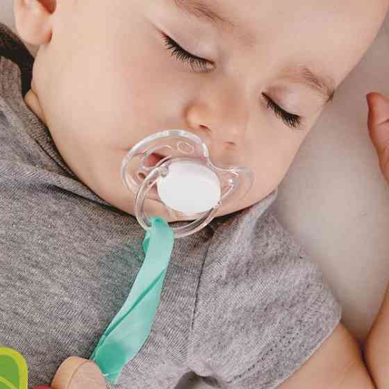 Тримач для пустушки Hape Жук сонечко (E0020) Харьков