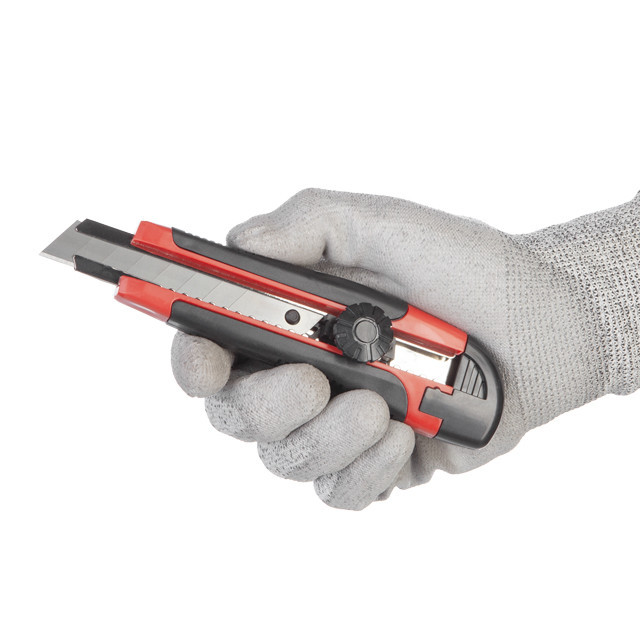 Нож сегментный, 18 мм, металлическая направляющая, прорезиненная ручка INTERTOOL HT-0503 Киев - изображение 8