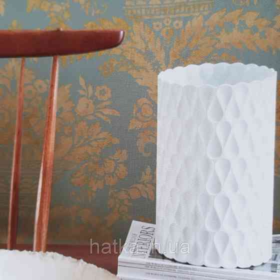 Шпалери вінілові на флізелін Sirpi Alta gamma Sempre 3 вензелі великі структурні золотисті на бірюзовому тлі Київ