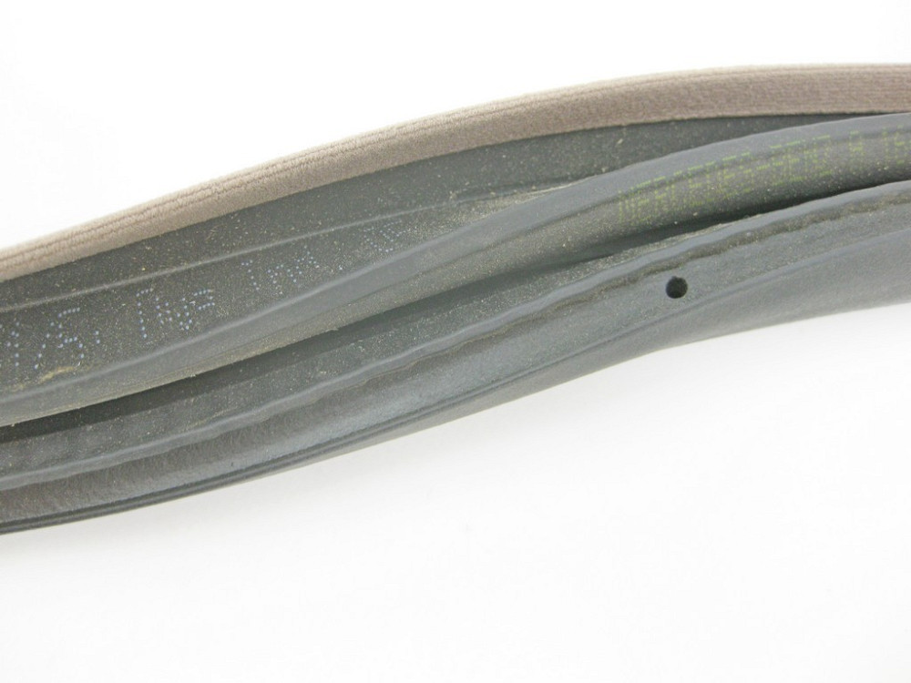 Mercedes-Benz  A1646900398 1B08 Ущільнювач задніх дверей на кузові бежевий ML W164 Одесса - изображение 7