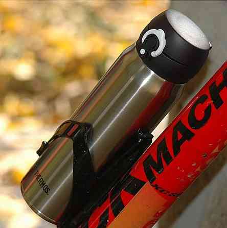 Термопляшка для велосипедистів 600 мл Thermos "JNL 600 One Push Tumbler" (130033) Нержавіюча сталь Нововолинськ