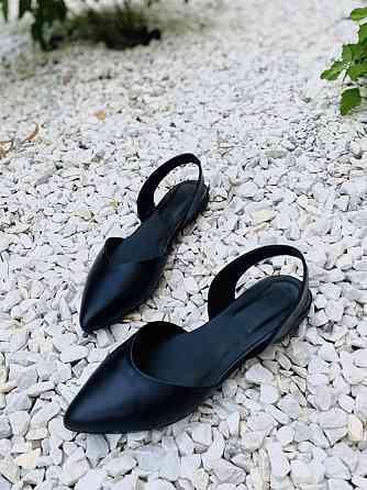 RONE Босоніжки жіночі чорні RONE B-176 літні з натуральної шкіри, із закритим носком р. 38-39 Коломыя