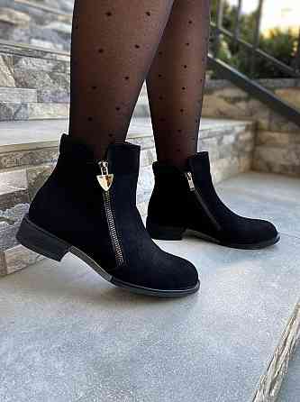 Vesna Жіночі черевики VESNA чорні натуральна замша 37р.-24см. 39р.-25,5см. (1108) Коломыя