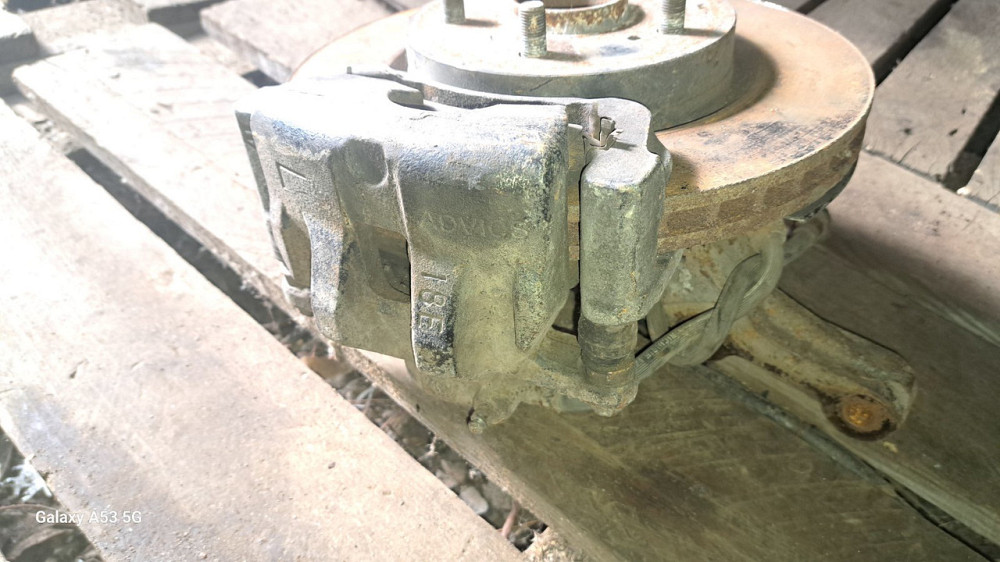 Поворотный кулак в сборе со ступицей для Suzuki Grand Vitara 2008–2015. Киев - изображение 1