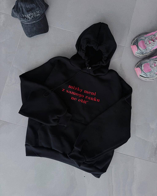 Жіноча стильна принтована худі з тринитки на флісі + манжети подрібнена Чорний, 42/46 Одеса - фото 1