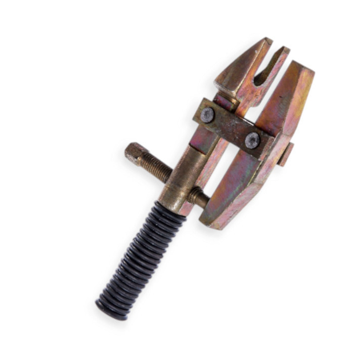 Съёмник шаровых опор и рулевых тяг универсал. 