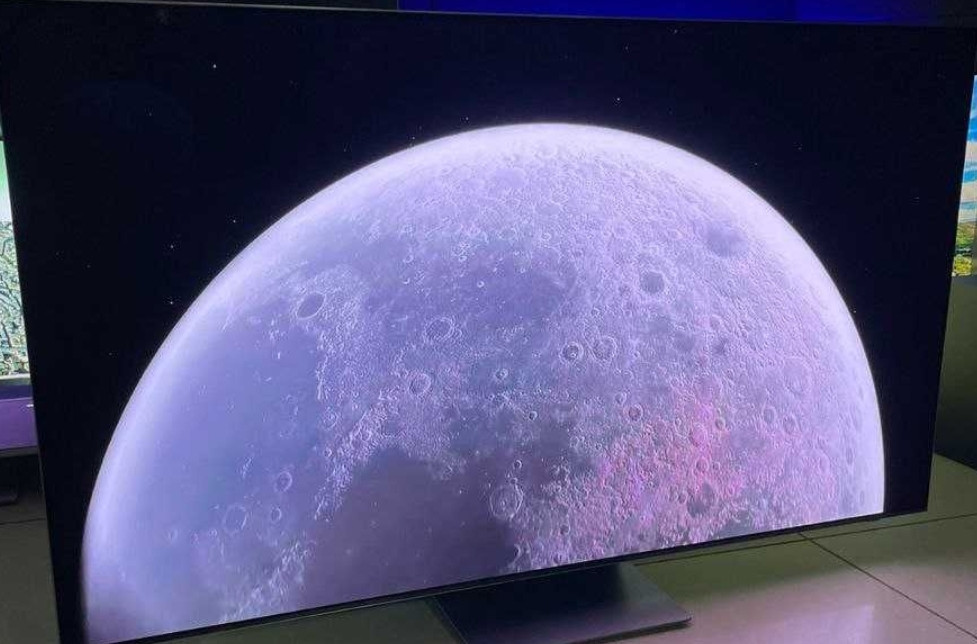 Телевизор Безрамный: 65