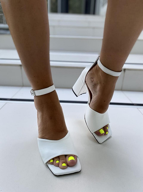 ARLEN Босоніжки жіночі шкіряні на літо на зручному каблуці білі відкриті ARLEN Бос-Глорія р. 36 Коломыя - изображение 6