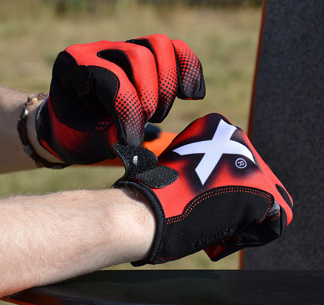 Рукавички для фітнесу MadMax MXG-101 X Gloves Black/Grey/Red L Каменское - изображение 8