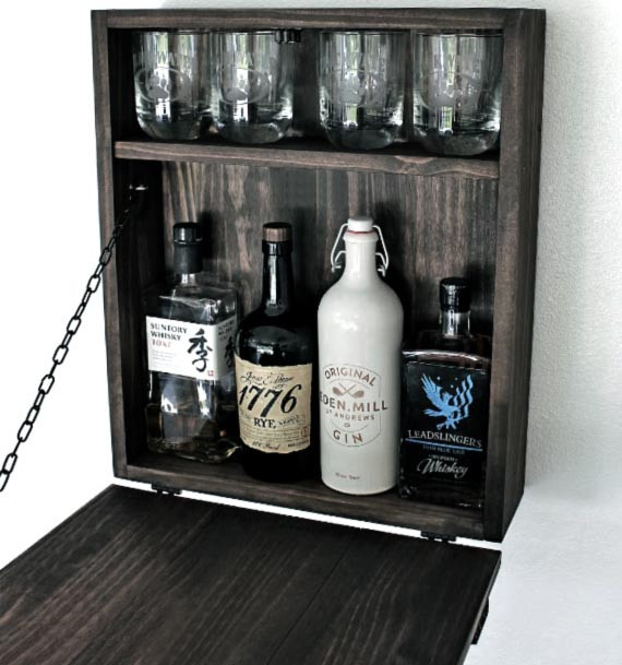 Настенный бар 