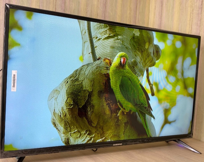 Телевізор Безрамний ТОНКІЙ: Samsung 32" 4K, Smart TV, HDR, T2. Харків - фото 4